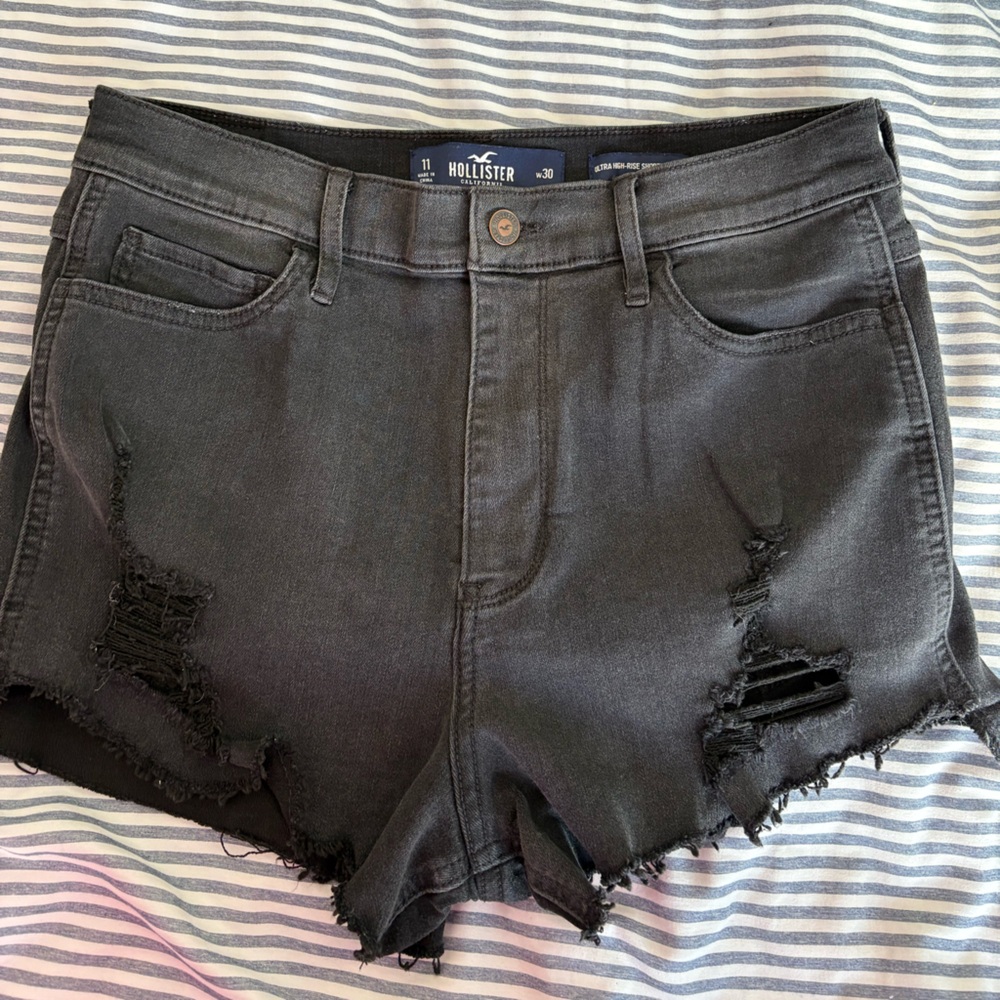 Hollister Black Ultra High-Rise Shorts
